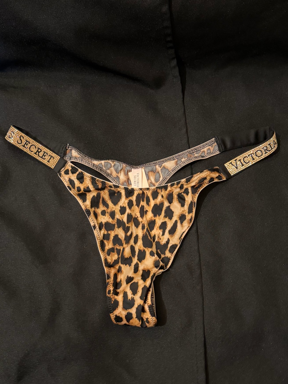 Victoria's Secret Very Sexy Shine Strap Leopard Thong